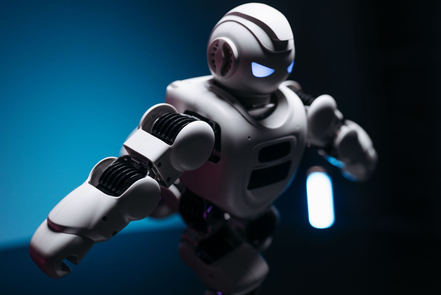 DeepSeek、ユニツリーに出資しロボット向けAI開発へ